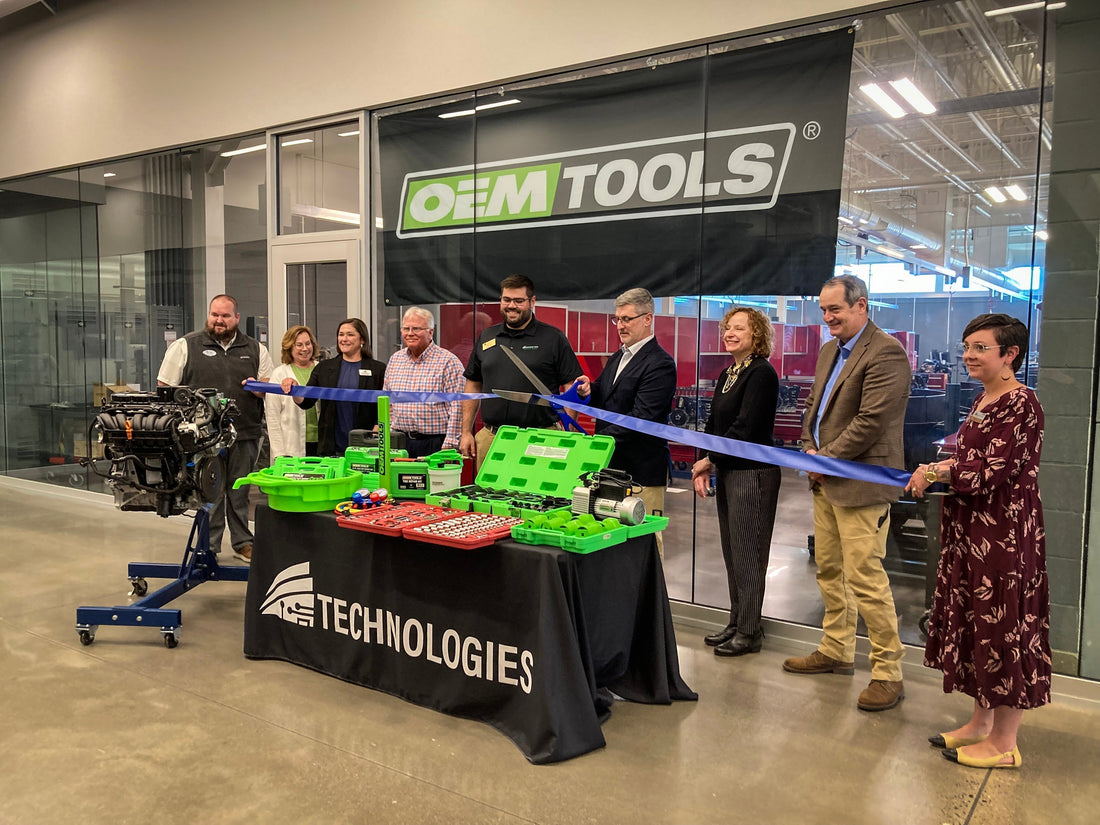GreatNeckTools Supports Education with $10,000 Tool Donation